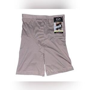 Womens Maidenform Size Small Shaping Shorts, NWT!!!